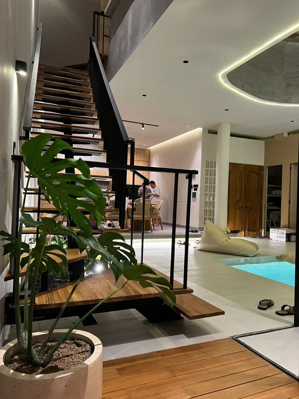Roy Villas — image 2