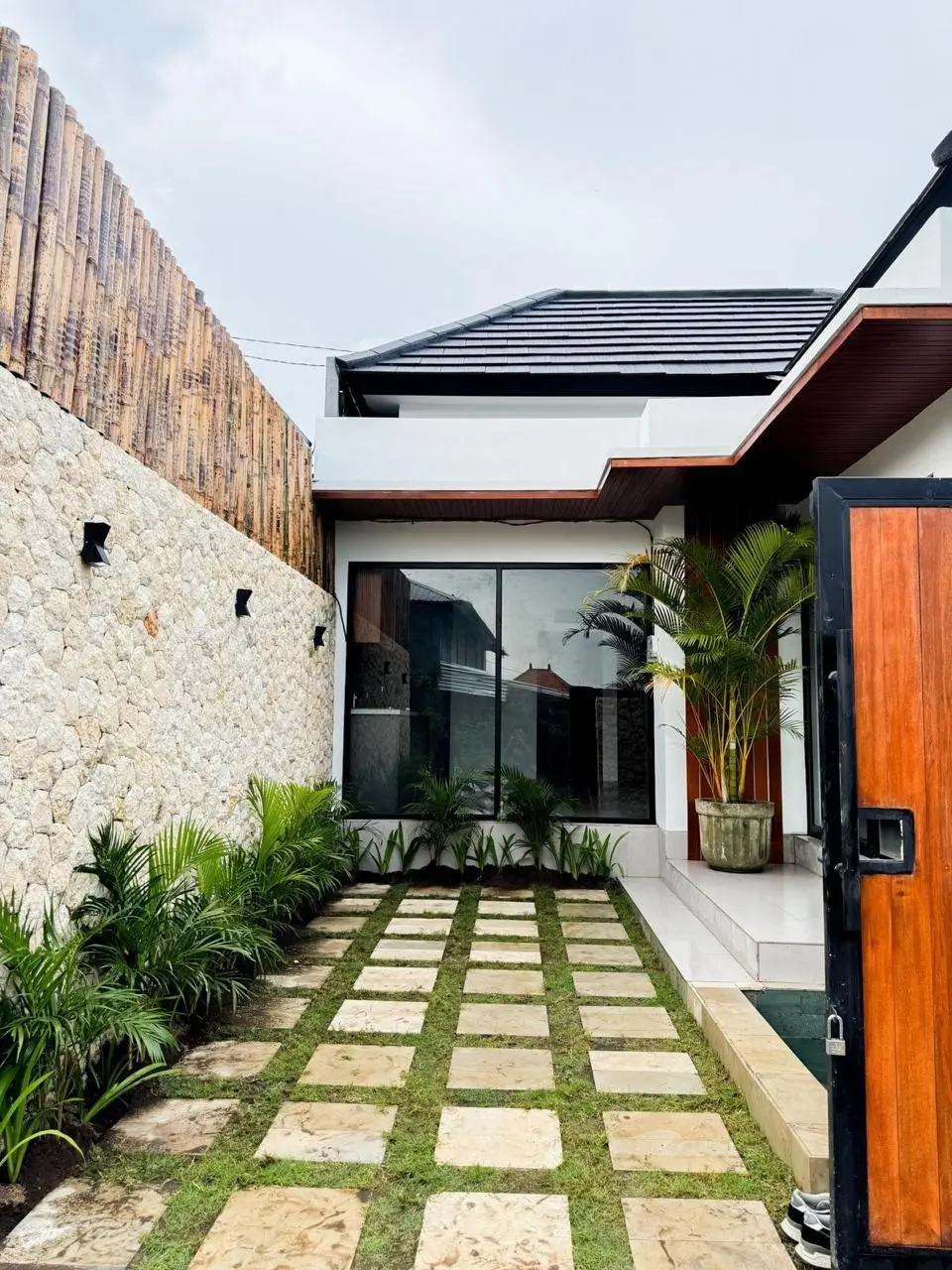 Villa Modern 3 Bed In Munggu BantasBadung Bali JH-3369