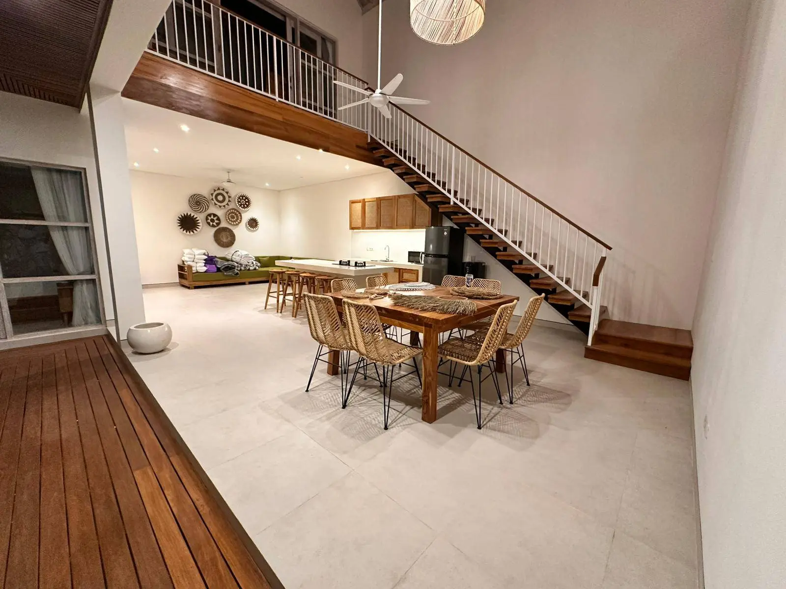 Brand New 3 Bedroom Villa Kerobokan — image 1