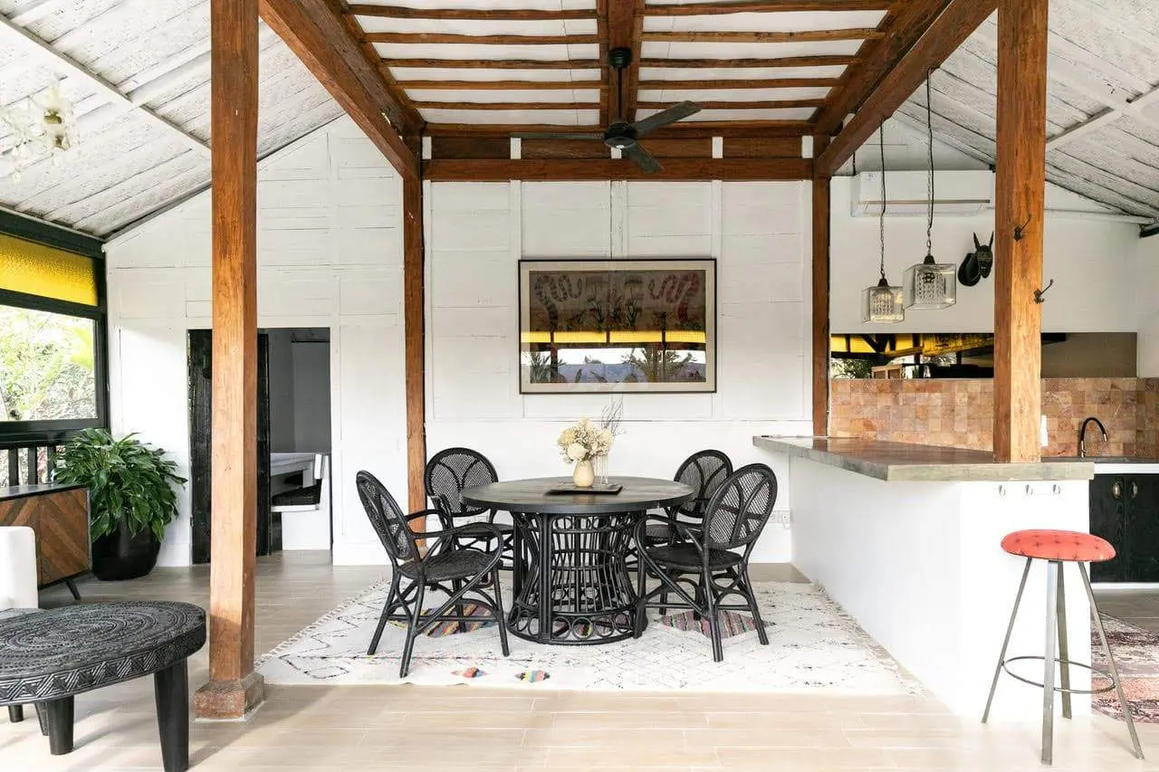 3-bedroom Balinese Joglo Villa in Berawa — image 3