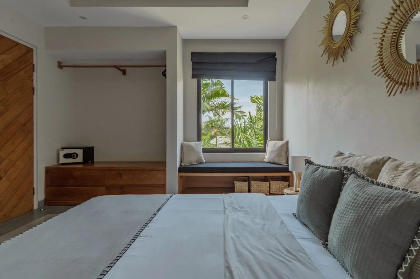 Villa For Rent 4 Bed In Berawa Tibubeneng Bali YT-3384 — image 3