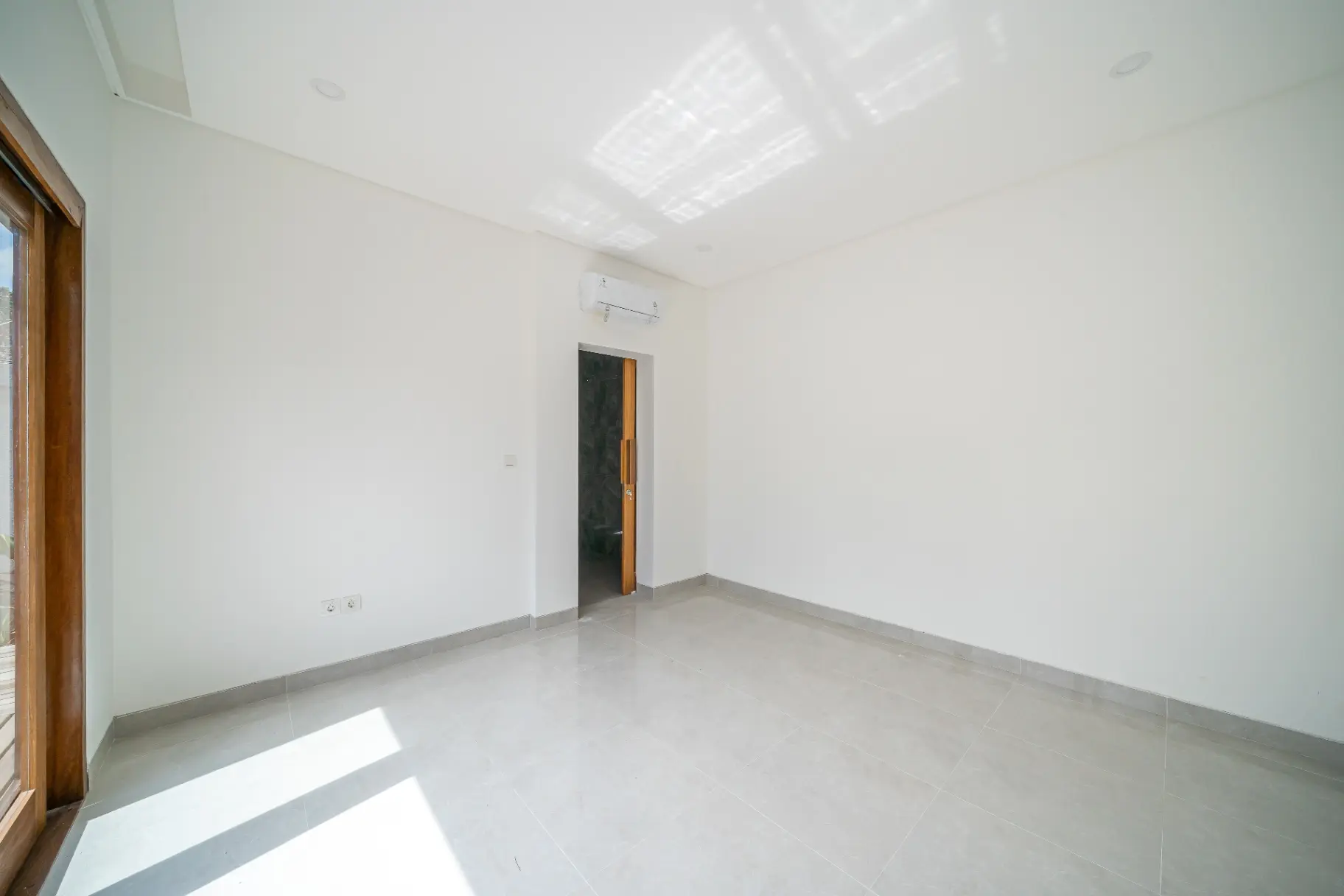 Villa Kedampang - BRAND NEW 2 BEDROOM VILLA - UNFURNISHED!! — image 3