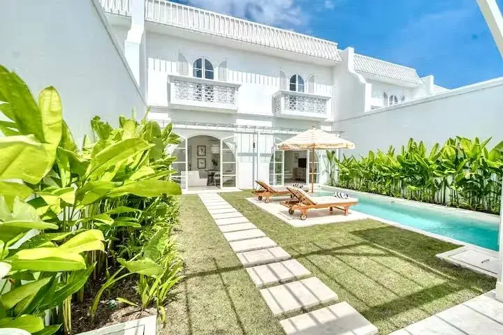 3 BD VILLA IN CEMAGI BEACH — image 1