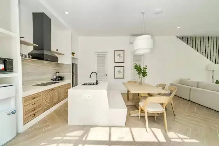 3 BD VILLA IN CEMAGI BEACH — image 3