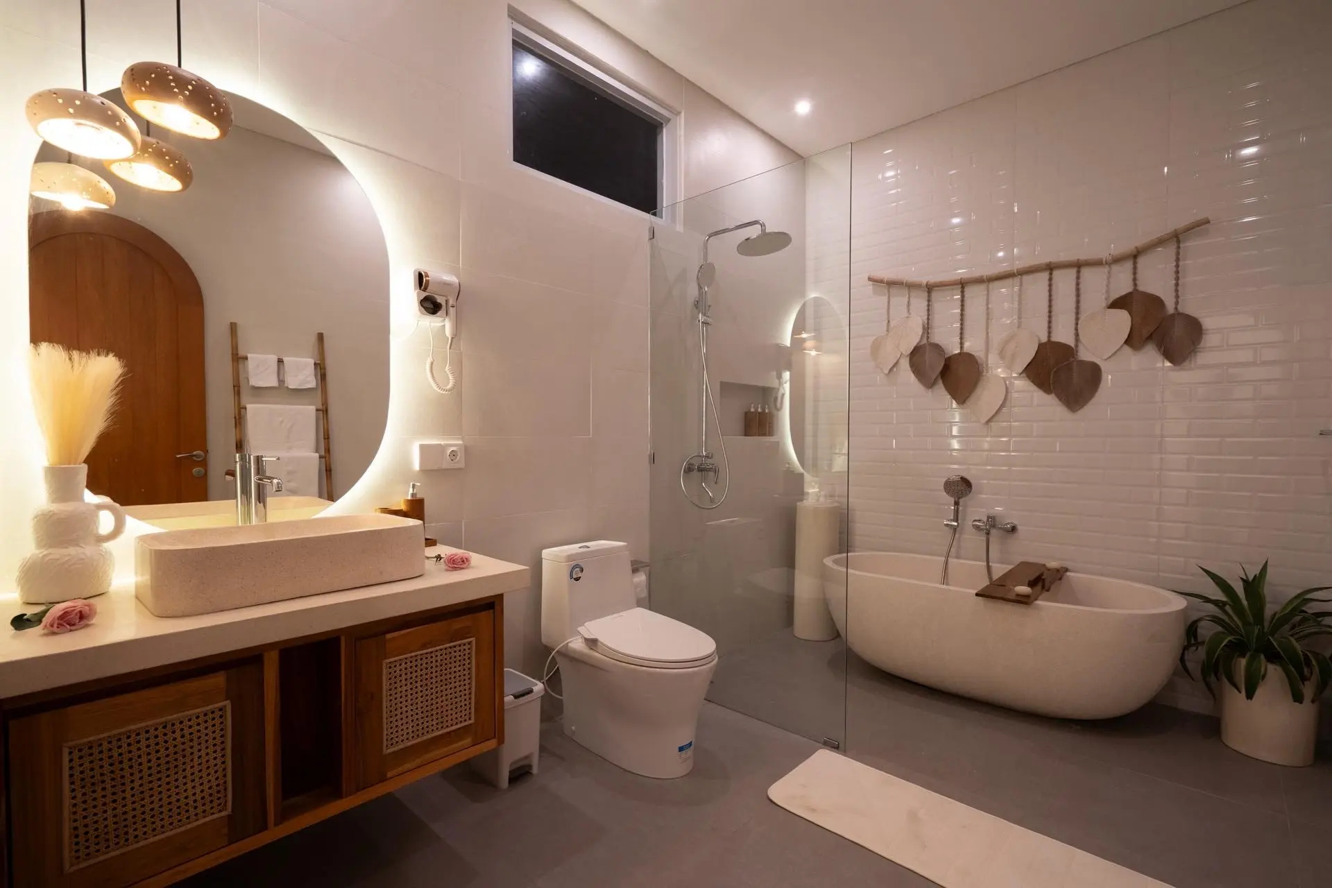 2BR-Pererenan-Luxury — image 4