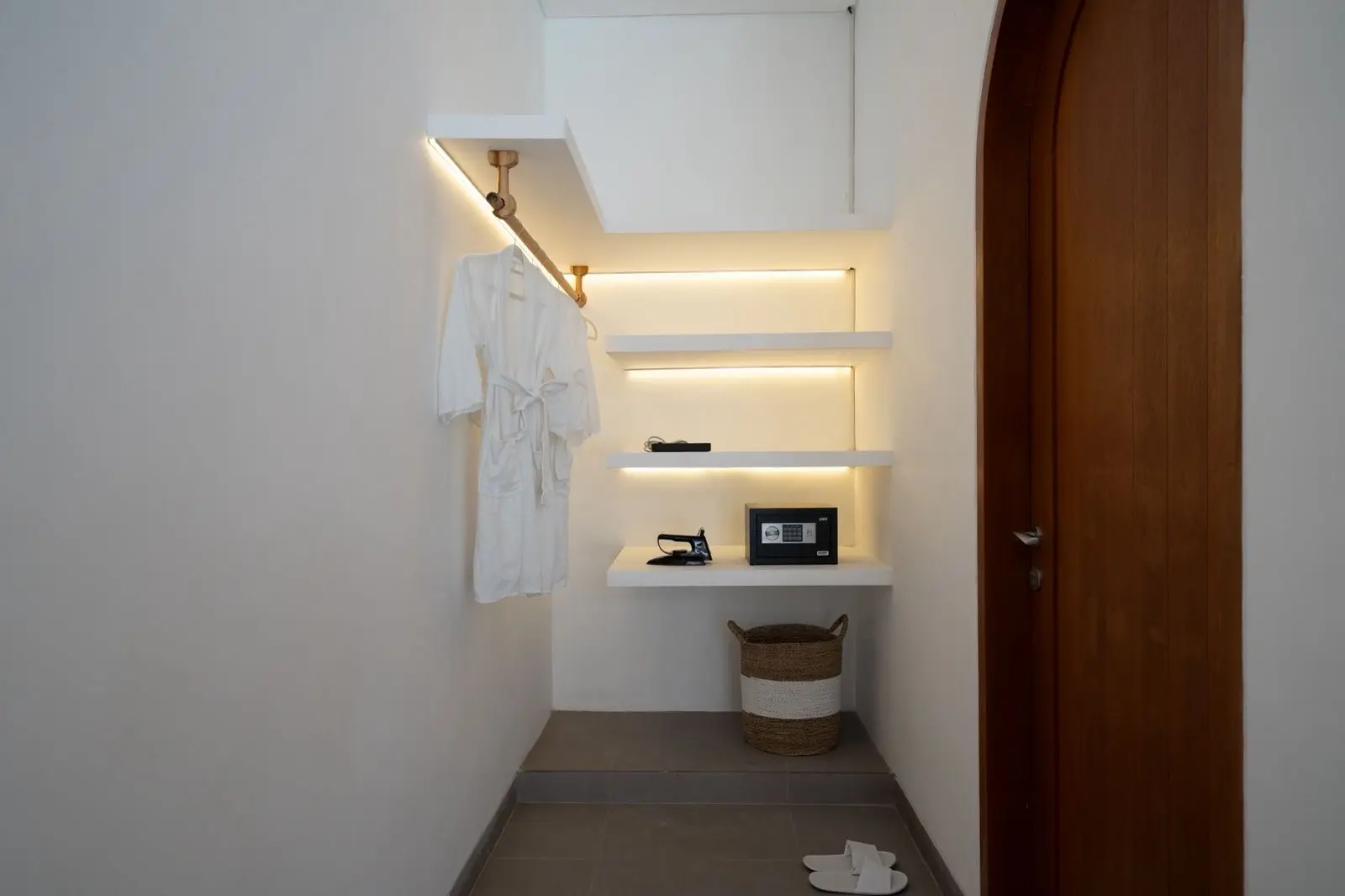 2BR-Pererenan-Luxury — image 3