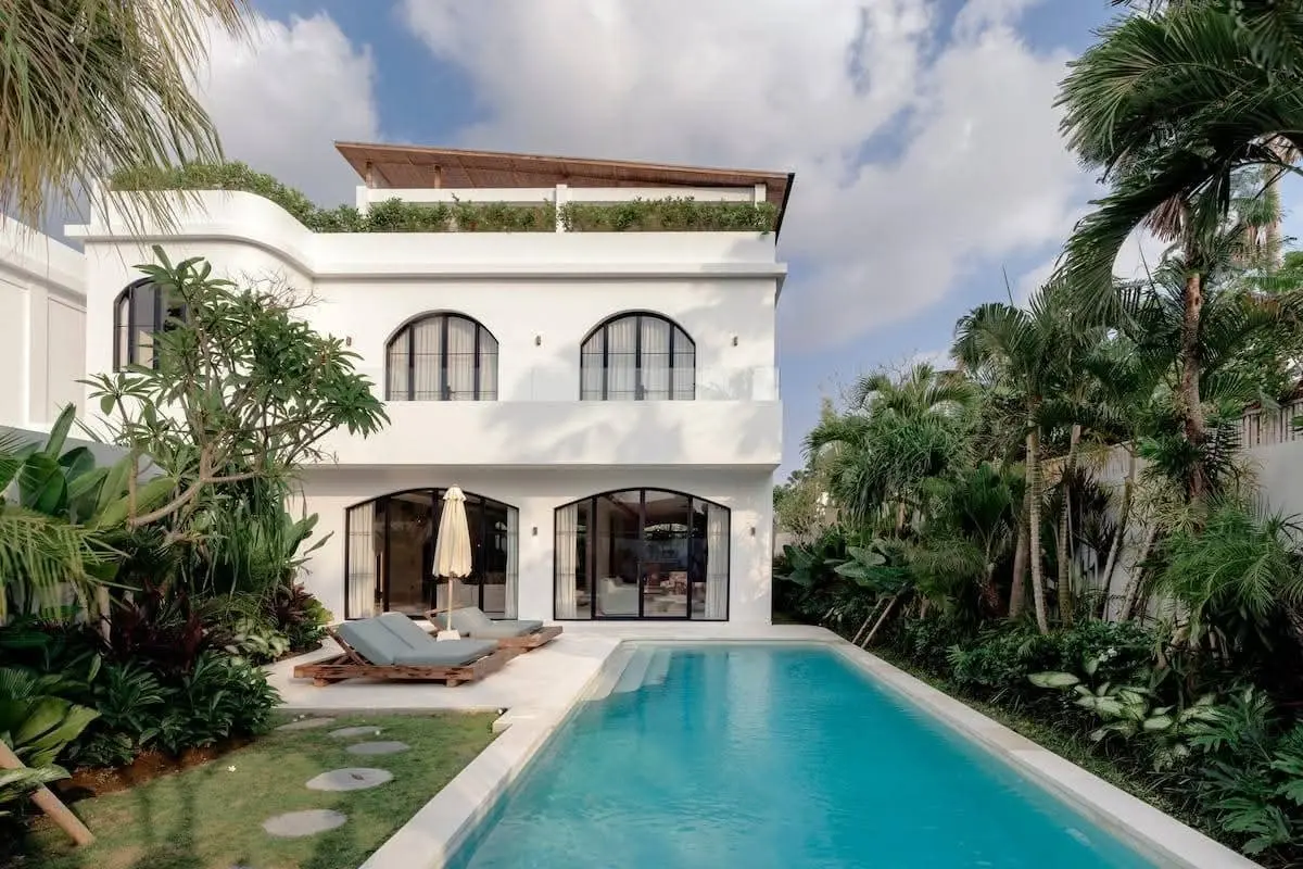 Villa For Rent 4 Bed In Berawa Tibubeneng Bali PO-3398