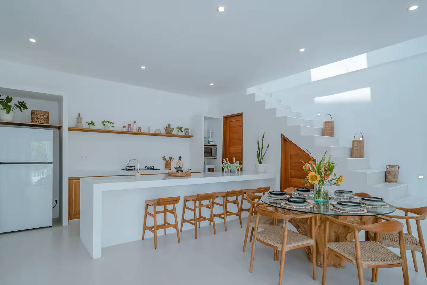 3 Bedrooms Villa in Pererenan — image 2
