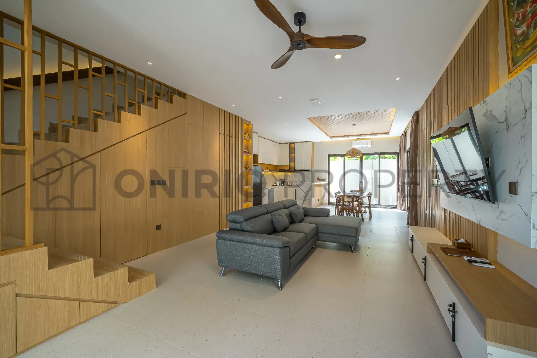 Villa KMU - Modern 3-Bedroom Villa in the Peaceful Area of Ubud — image 2