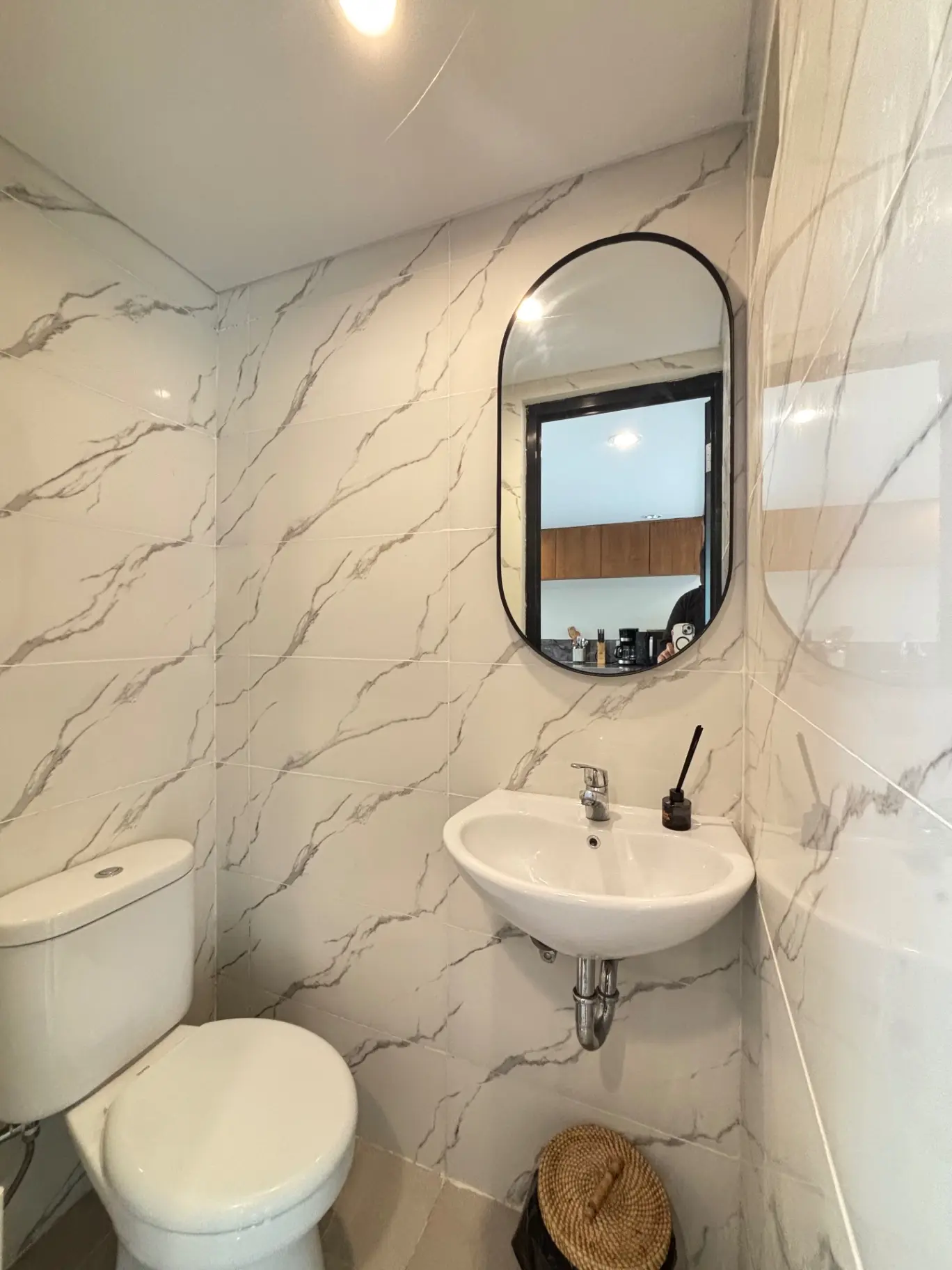 Brand New 1 Bedroom Loft Apartment 5 Minute to OBSIDIAN GYM — image 2