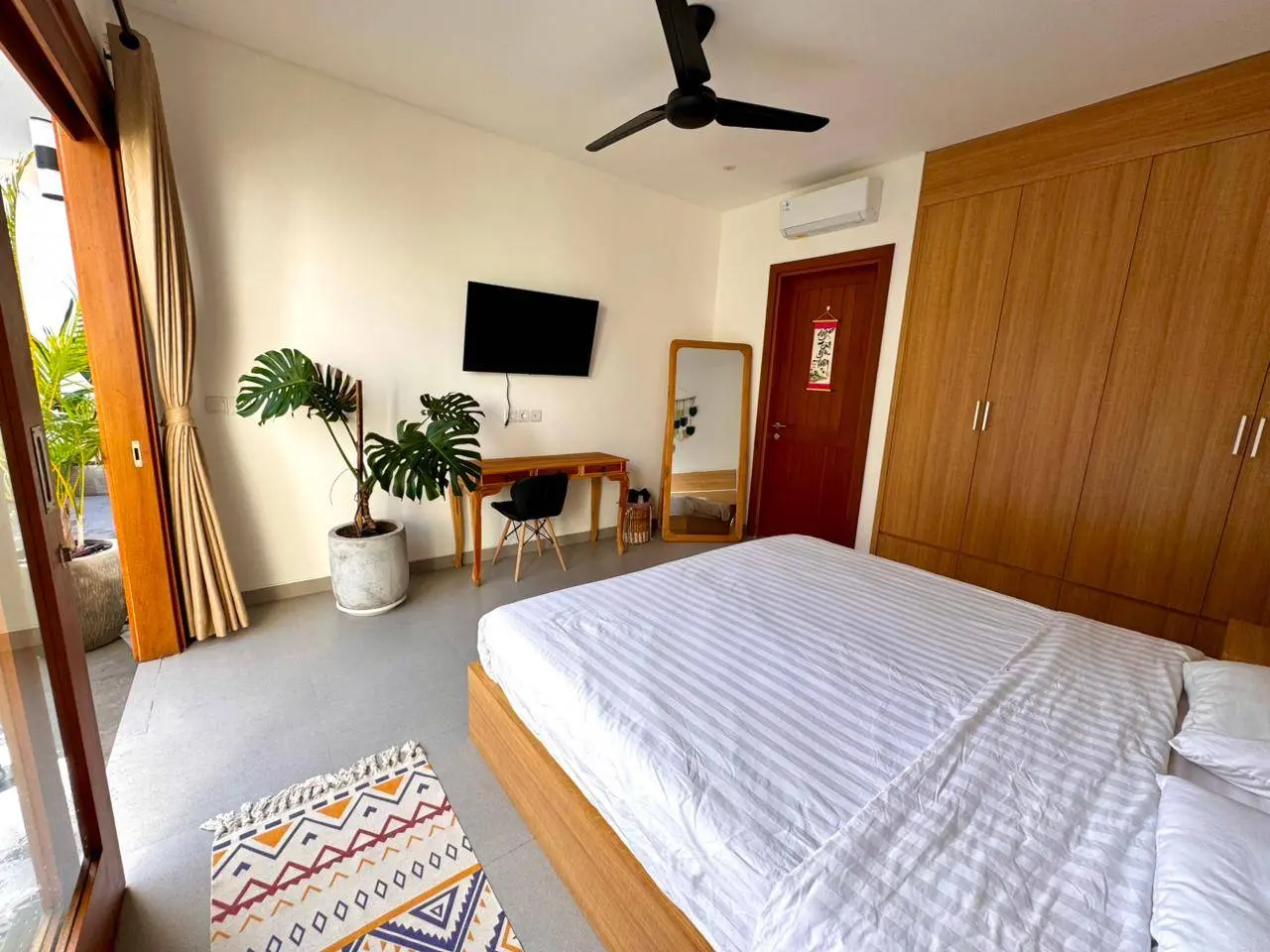 #2054 Brand New Villa in Premium Location Berawa Canggu — image 1