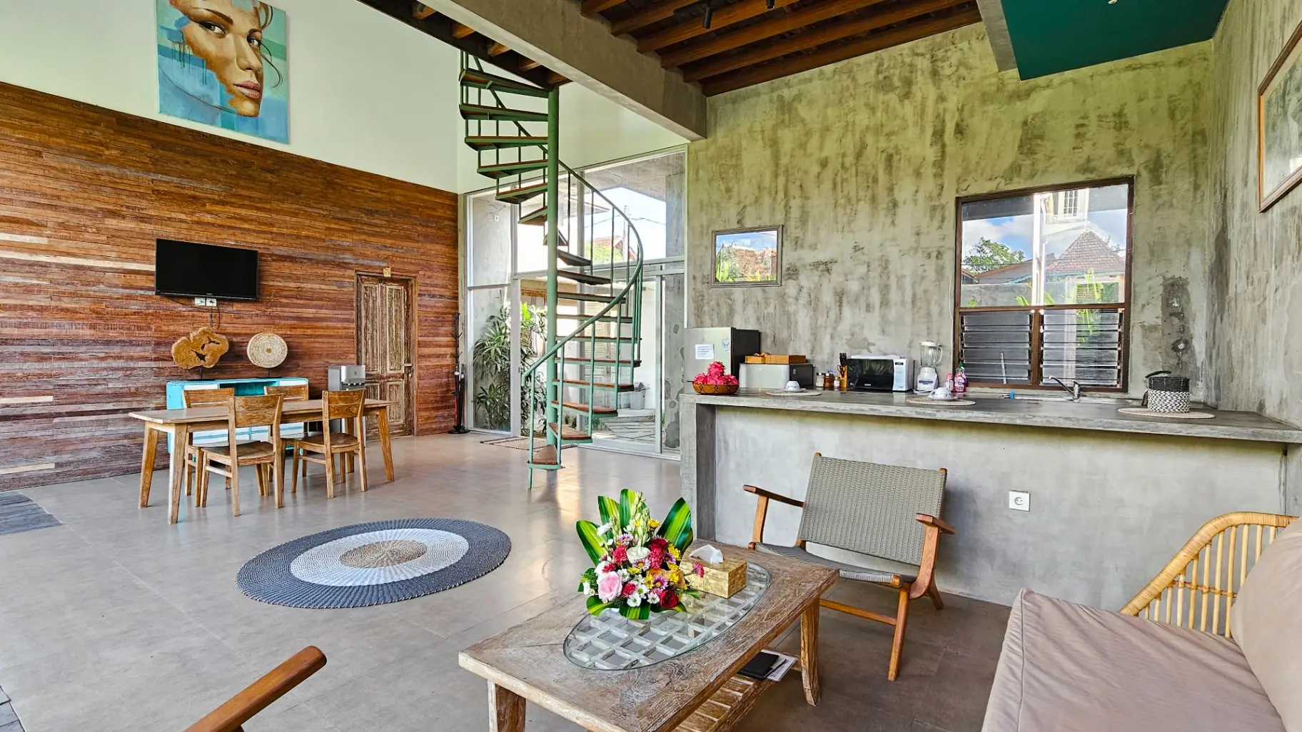 4-bedroom Rustic-Industrial Villa in Canggu