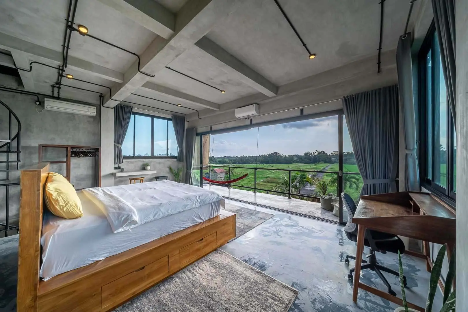 1BR - Modern Industrial Style — image 1