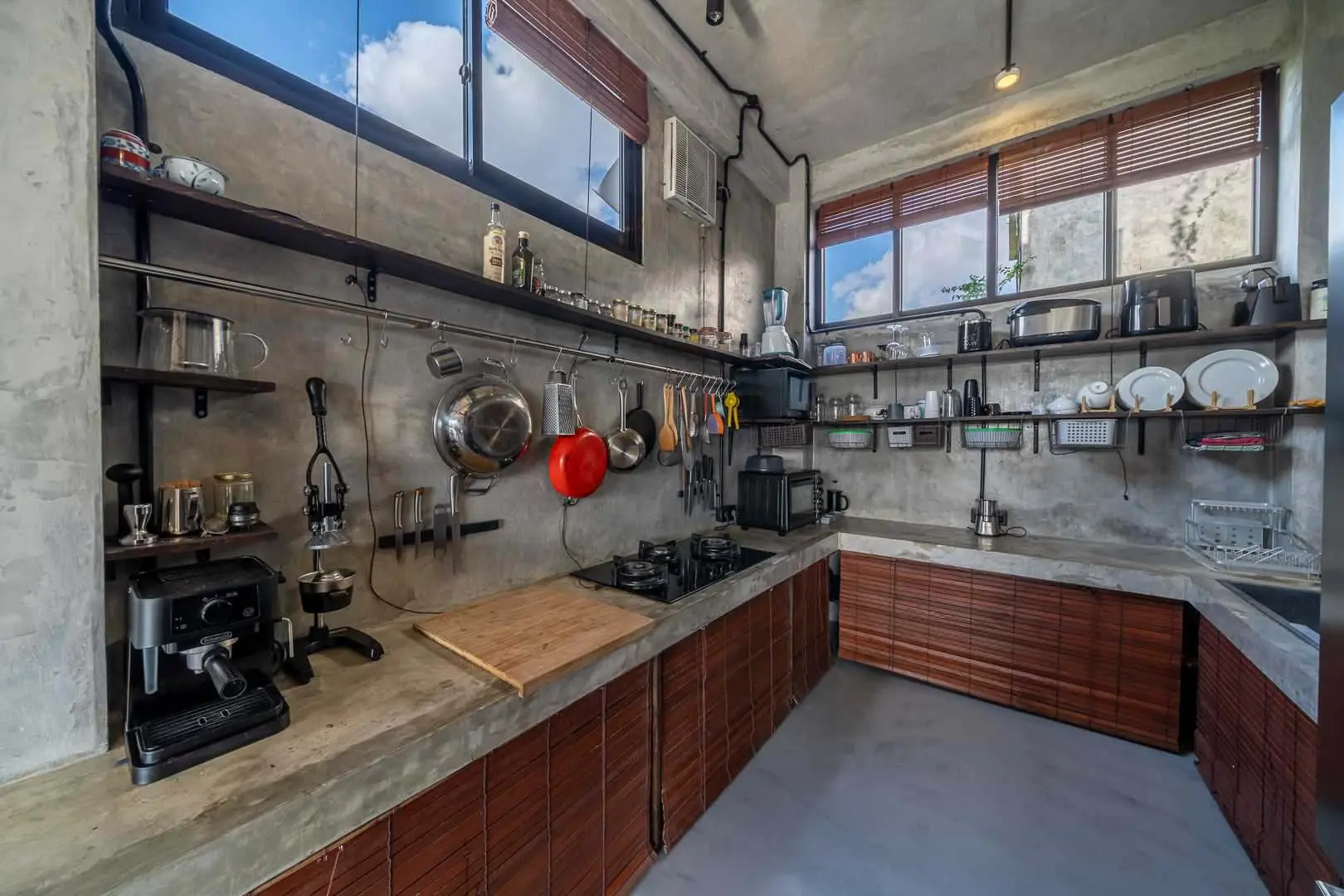 1BR - Modern Industrial Style — image 3
