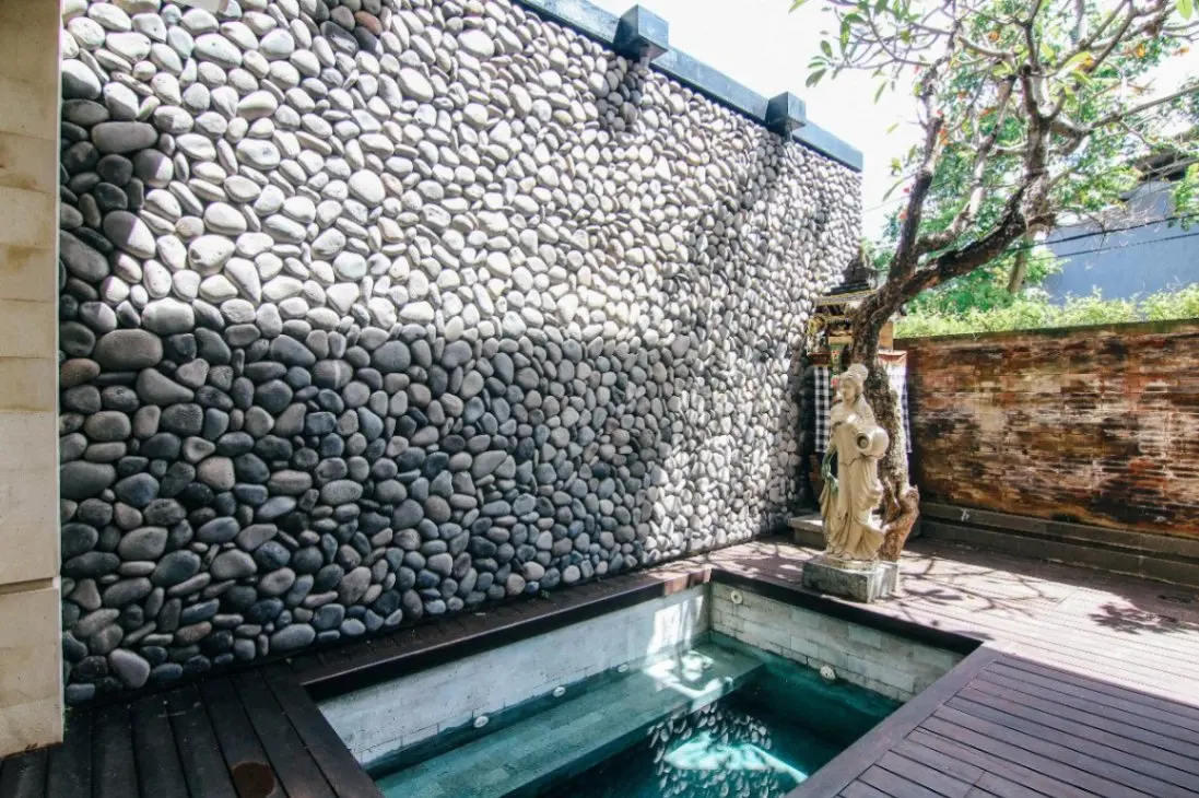 DO 440- House semi Villa located at kerobokan with plunge pool — image 1