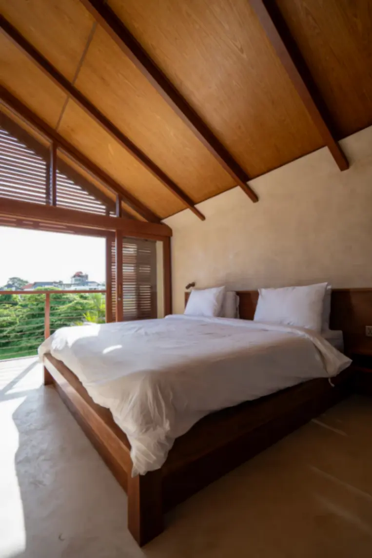 1 Bedroom Tropical Villa with Office In Pererenan — image 2