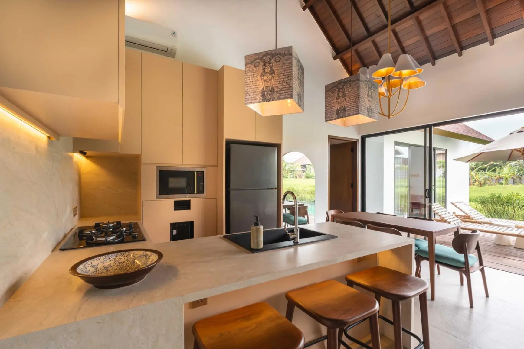 Rocca Bella Villa - Stunning 3BD Pool Villa Canggu w/ Ricefields View — image 4