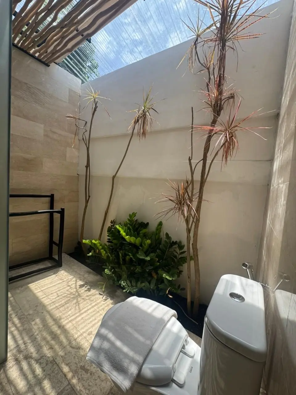 Villa For Rent 4 Bed In Canggu Badung Bali AK-3441 — image 3