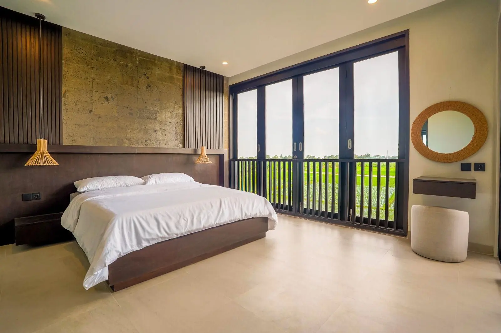 Brand New Villa | Kedungu | Rice field view — image 3