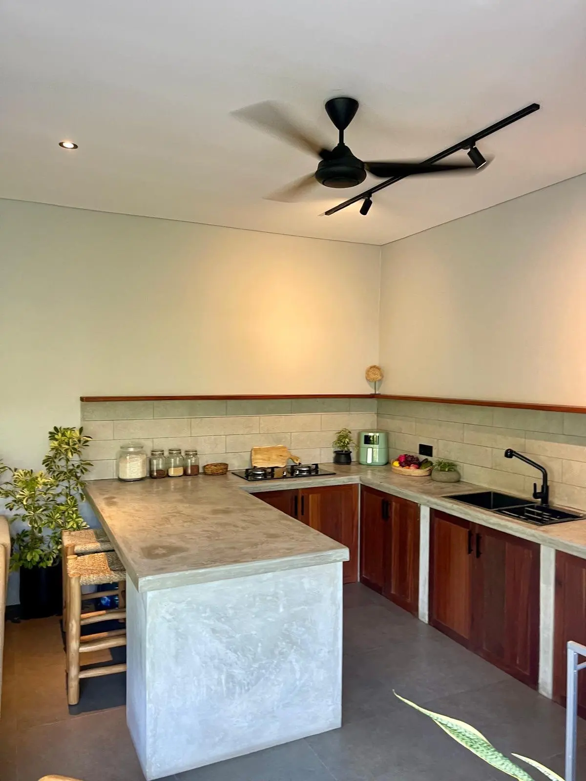 Little lotus 2 bedrooms villa in bumbak — image 2