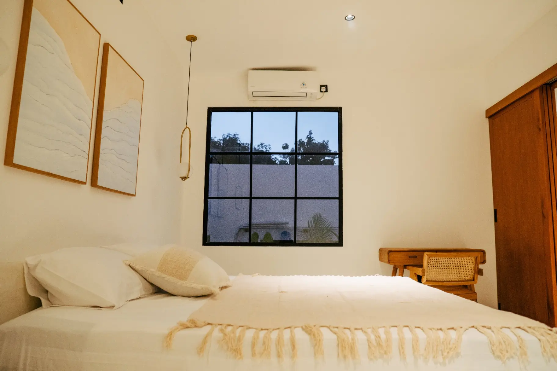 Loft Adosado - Modern 1-Bedroom Loft with Pool in Balangan!! — image 2