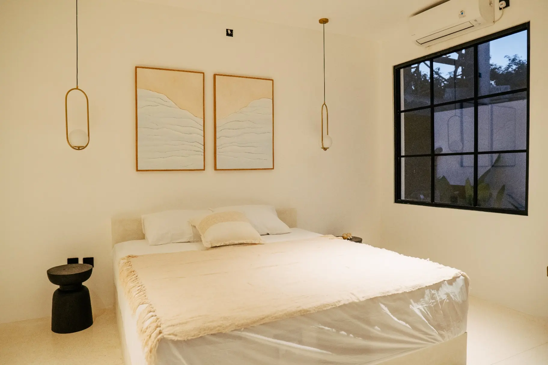 Loft Adosado - Modern 1-Bedroom Loft with Pool in Balangan!! — image 3