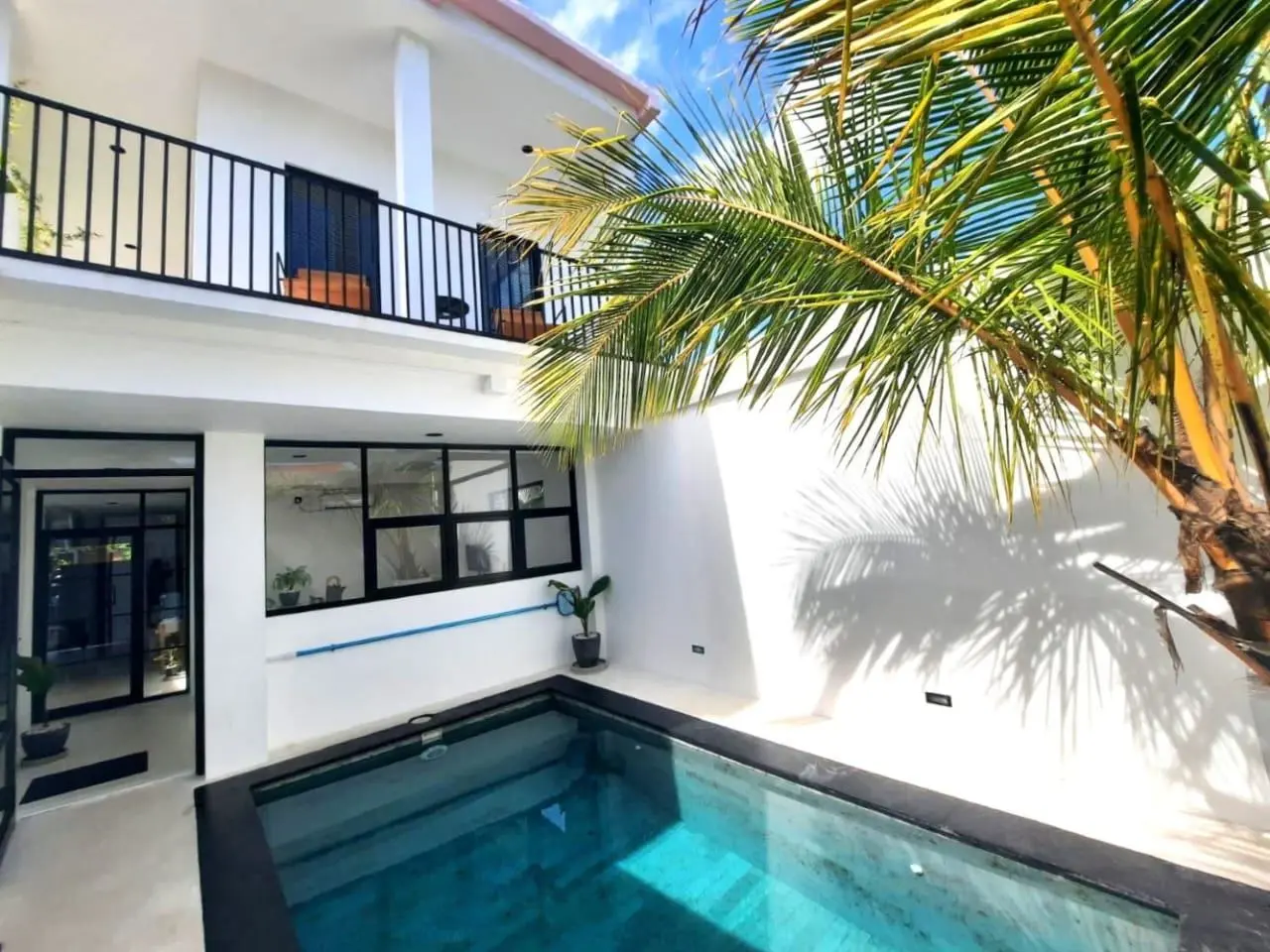 Villa Newly Renovated in Padonan Canggu