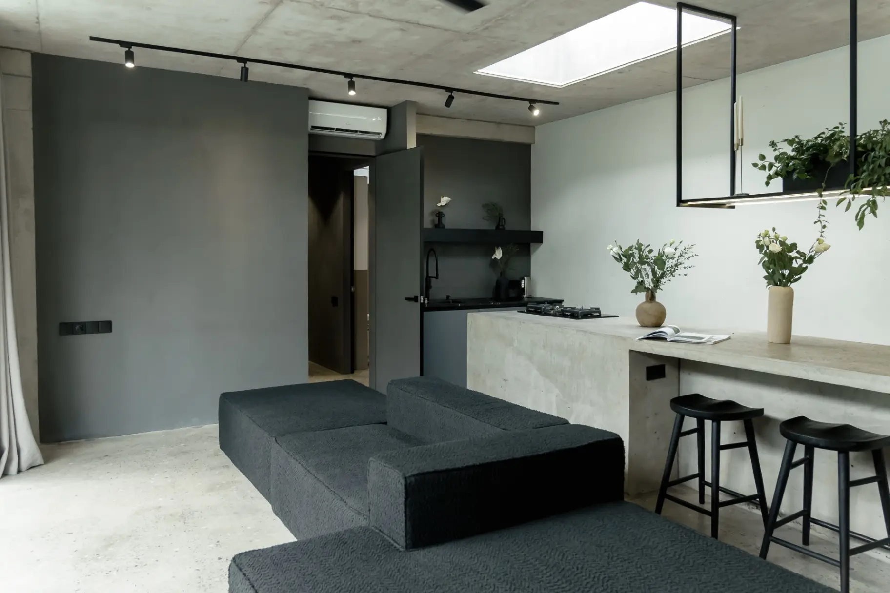 2BR Modern Loft Villa in Kaba-Kaba — image 2