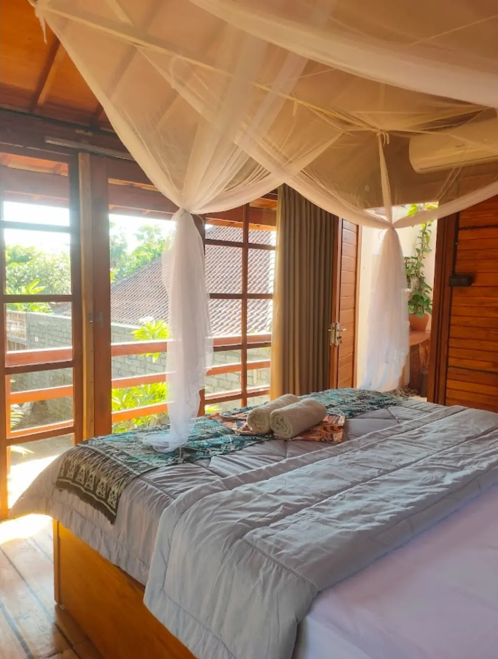 Aesthetic 2story Cabin — image 2