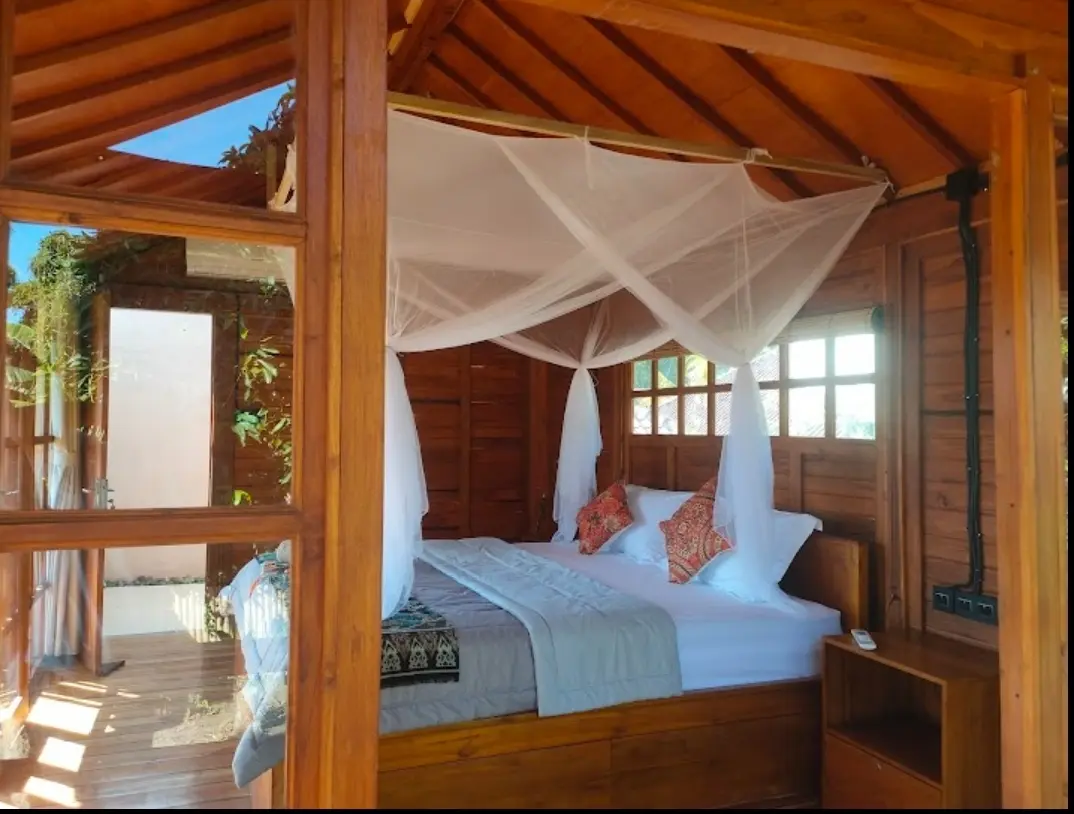 Aesthetic 2story Cabin — image 4