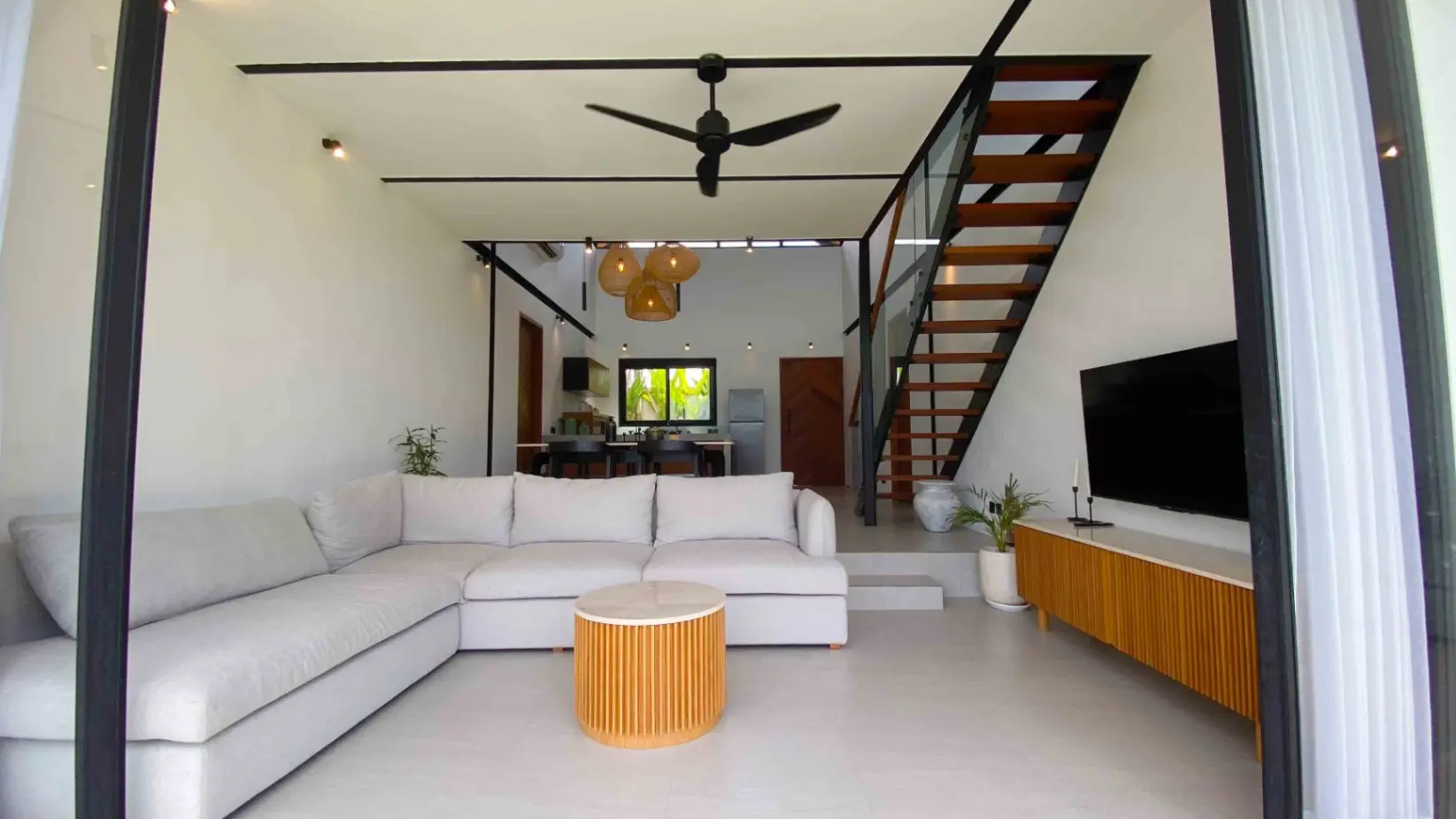 2-Bedroom Villa with Tropical Stillness in Kaba-Kaba — image 2