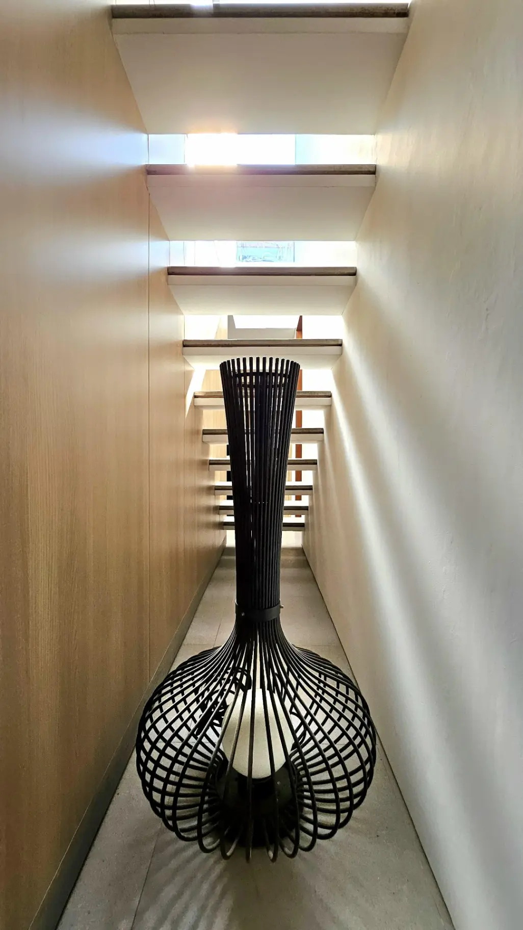 A BRAND NEW MODERN VILLA IN UBUD KEMENUH — image 4