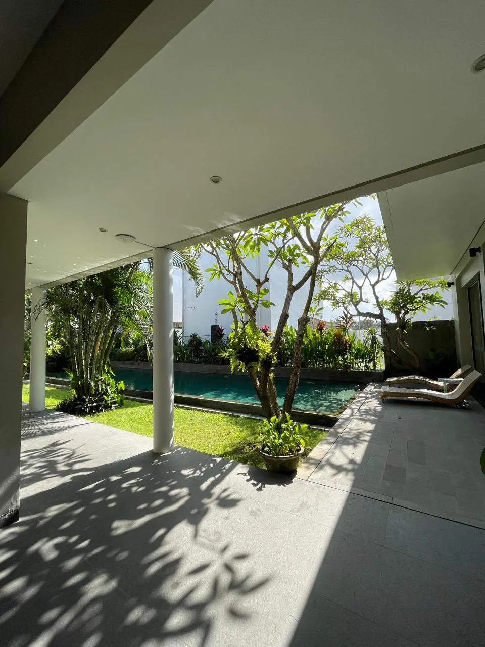 4 Bedrooms | Pererenan — image 1