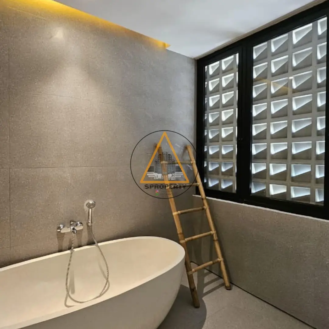 BRAND NEW MODERN VILLA IN UBUD KEMENUH — image 3
