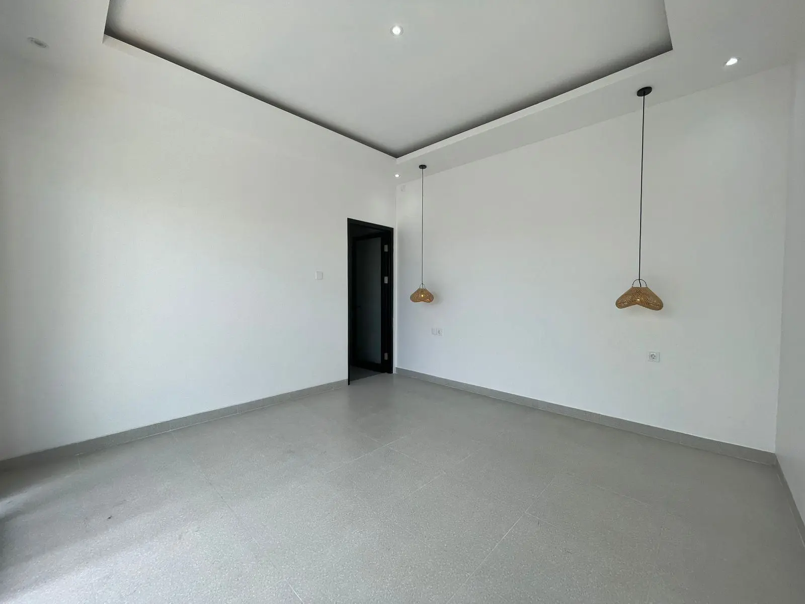 FRESH BRAND NEW VILLA FOR RENT — image 1