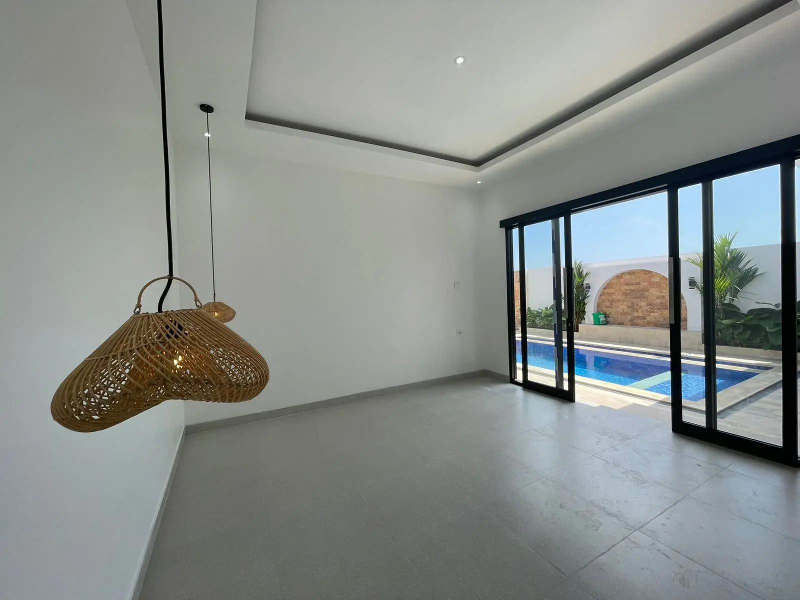 FRESH BRAND NEW VILLA FOR RENT — image 2