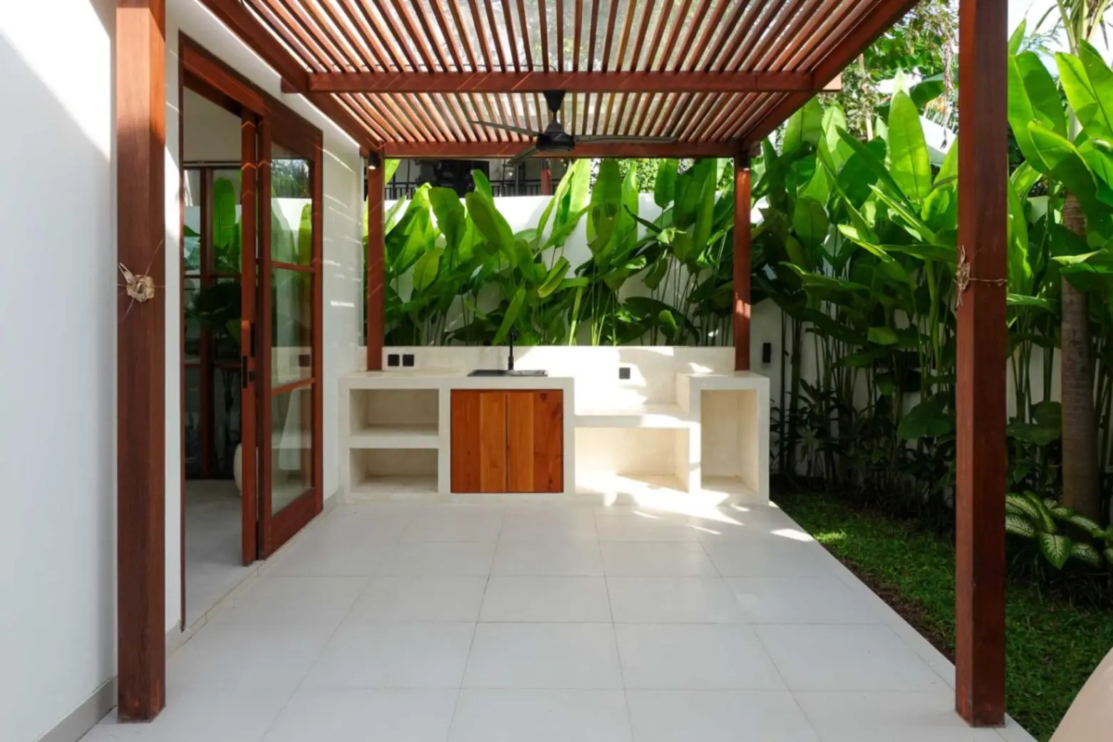 2-Bedroom Elegant Villa with BBQ Area in Cepaka — image 4