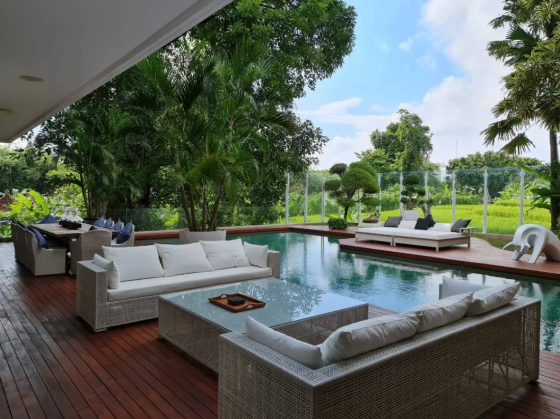 4BR Villa w/Rice-Field View & Wraparound Balcony — 450 sqm Build on 600 sqm Plot