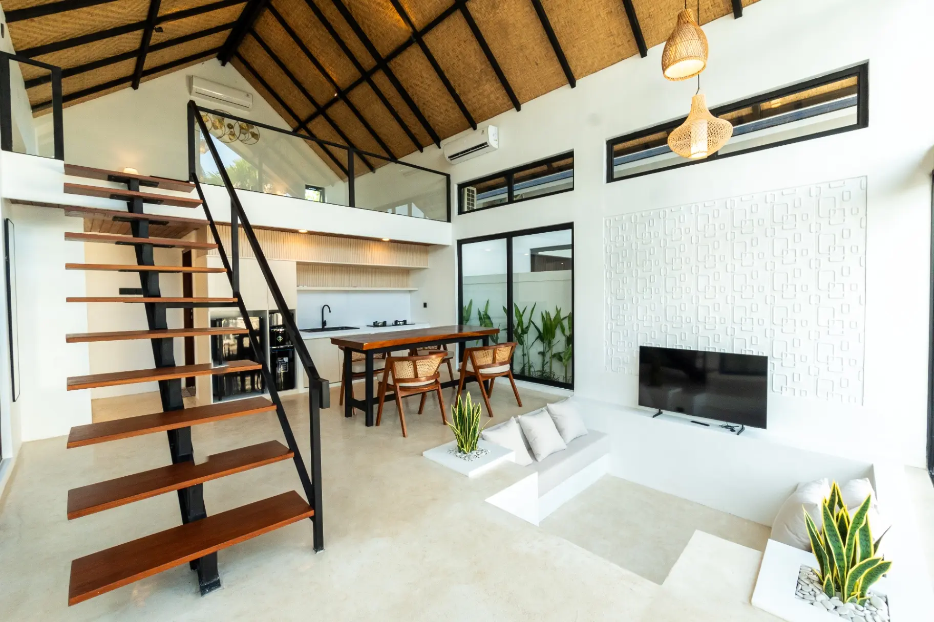 Luxury new 1BR Pool Villa near Nyang Nyang Beach — image 1