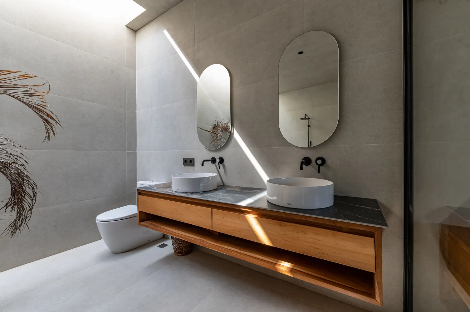 Villa Ariete – Brand New 3-Bedroom Minimalist Tropical Villa in Tumbak Bayuh — image 3