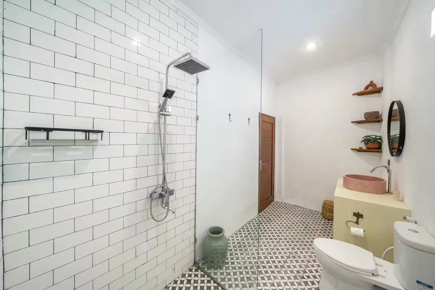 2-Bedroom Villa with Tropical View in Pererenan — image 3