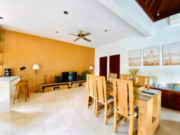 3 Bedrooms Modern Balinese 4 Minutes to Berawa Beach — image 4