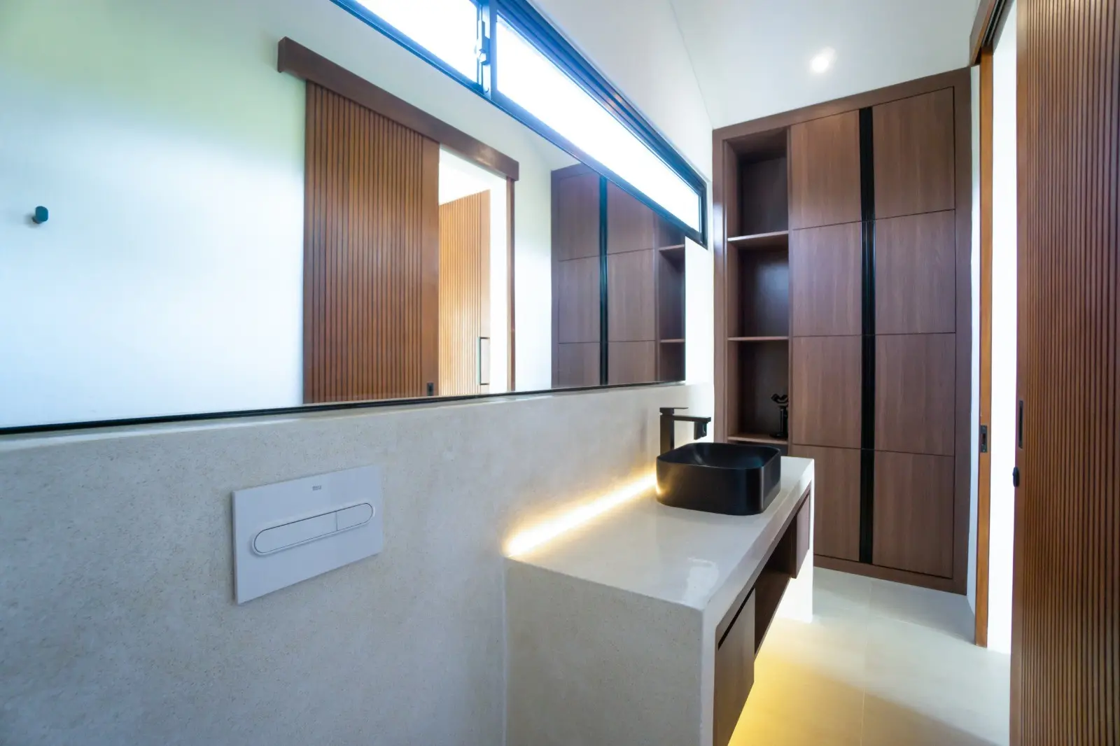 2-Bedroom Villa with Panoramic Rice Field Vistas in Kaba-Kaba — image 4