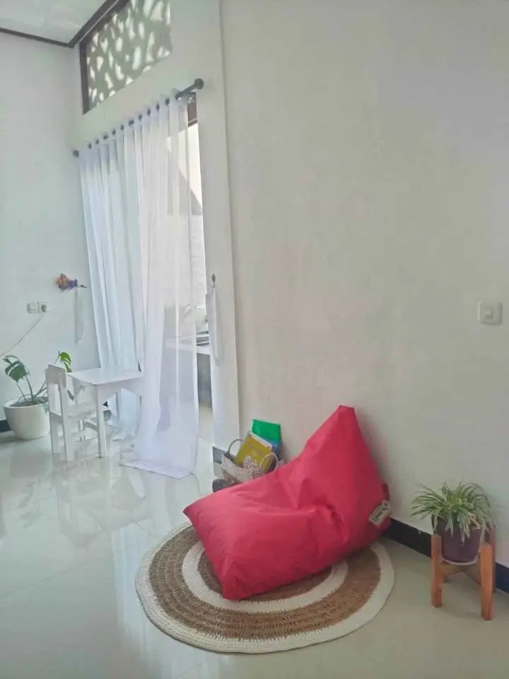 2 Bedrooms House | Pool — image 3
