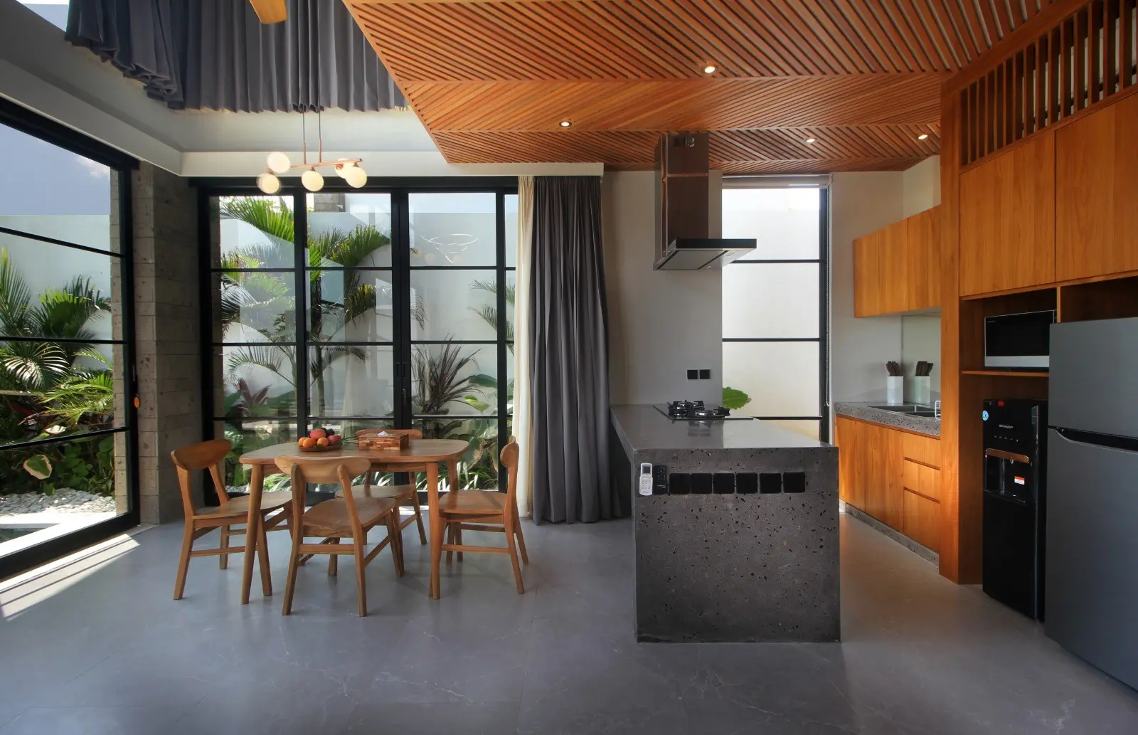 Seseh 1 bedroom — image 1