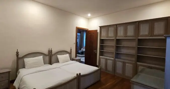 Umalas 4 bedroom — image 2
