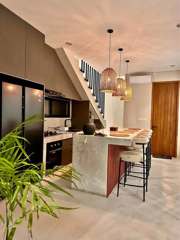 Pet Friendly | 2 Bedrooms | Rooftop | — image 2