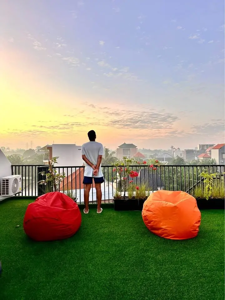 Pet Friendly | 2 Bedrooms | Rooftop | — image 1