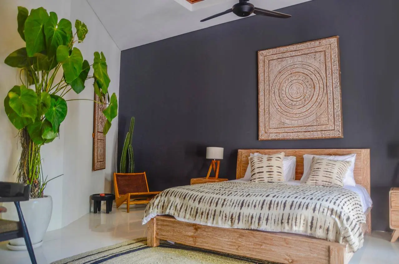 DO 400- FOR RENT TROPICAL VILLA LOCATED AT STRATEGIC LOCATION TUMBAK BAYUH — image 4