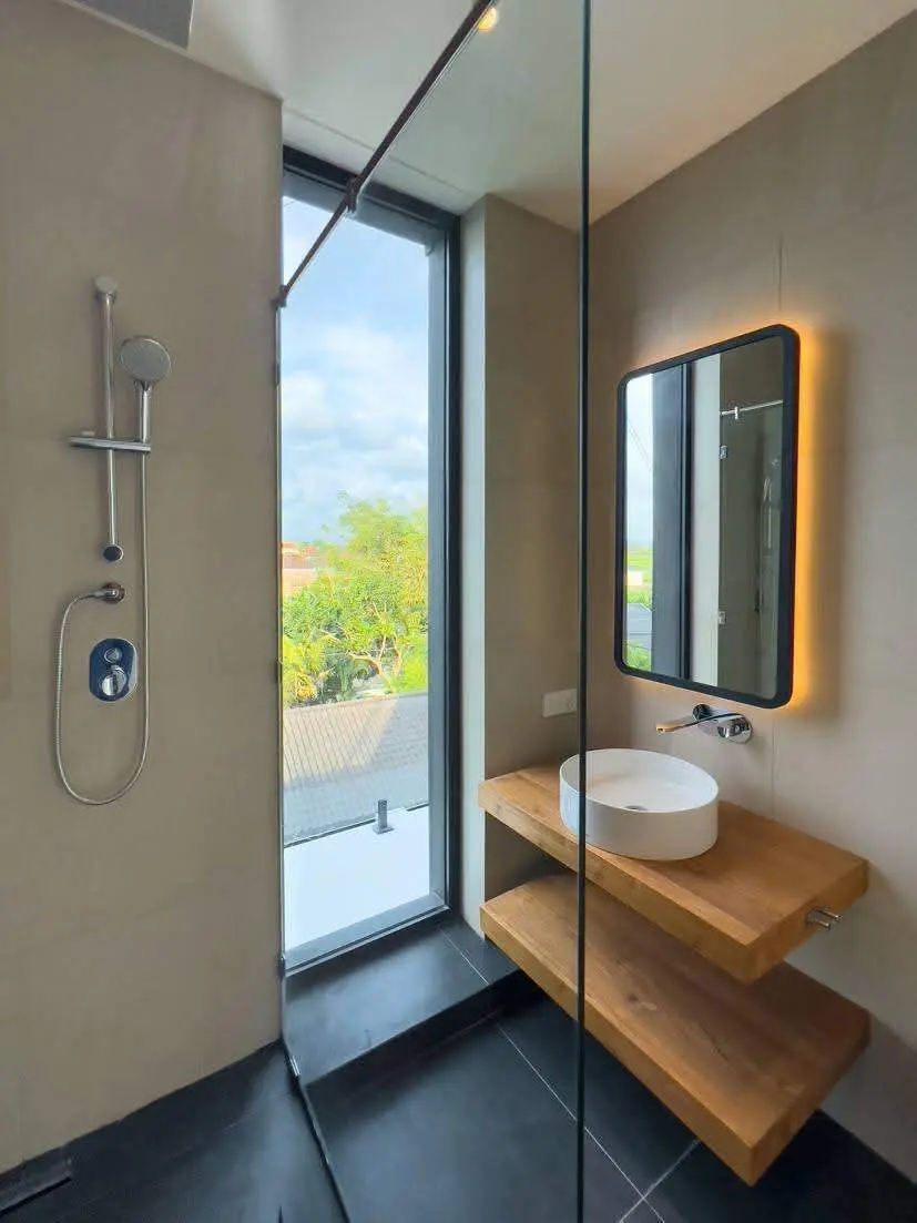 Pererenan 4 bedroom — image 1